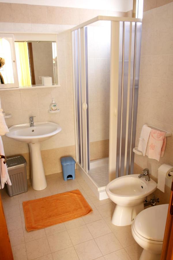 Salento Al Mare Bed and Breakfast Taviano  Kamer foto